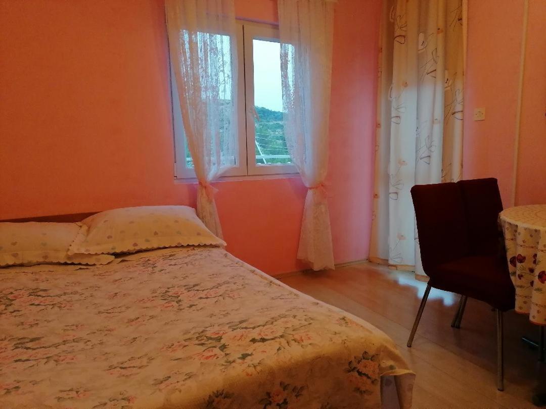 Apartmani Milisa L Primošten Exteriör bild
