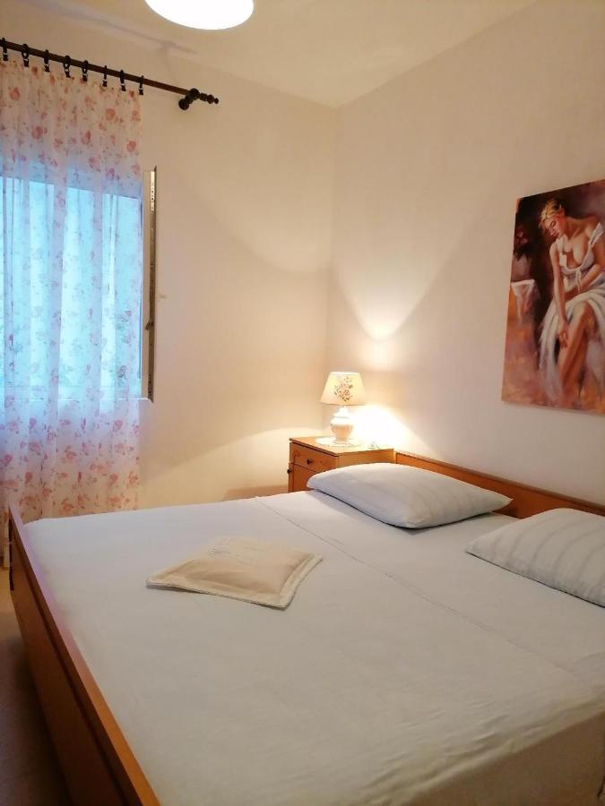 Apartmani Milisa L Primošten Exteriör bild