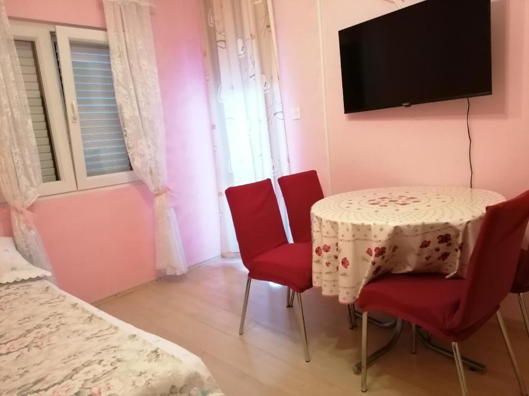 Apartmani Milisa L Primošten Exteriör bild