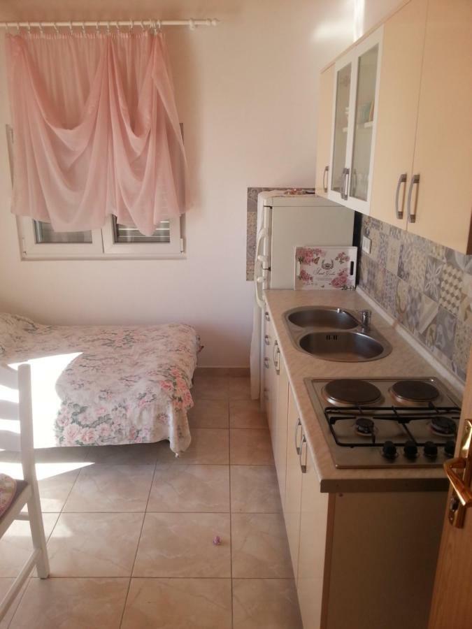 Apartmani Milisa L Primošten Exteriör bild